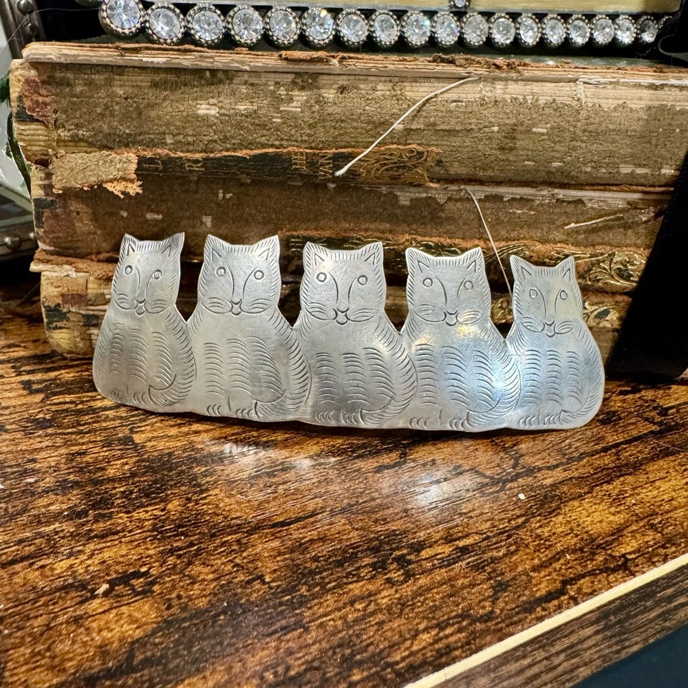 Alpaca Silver Cat Hair Clip